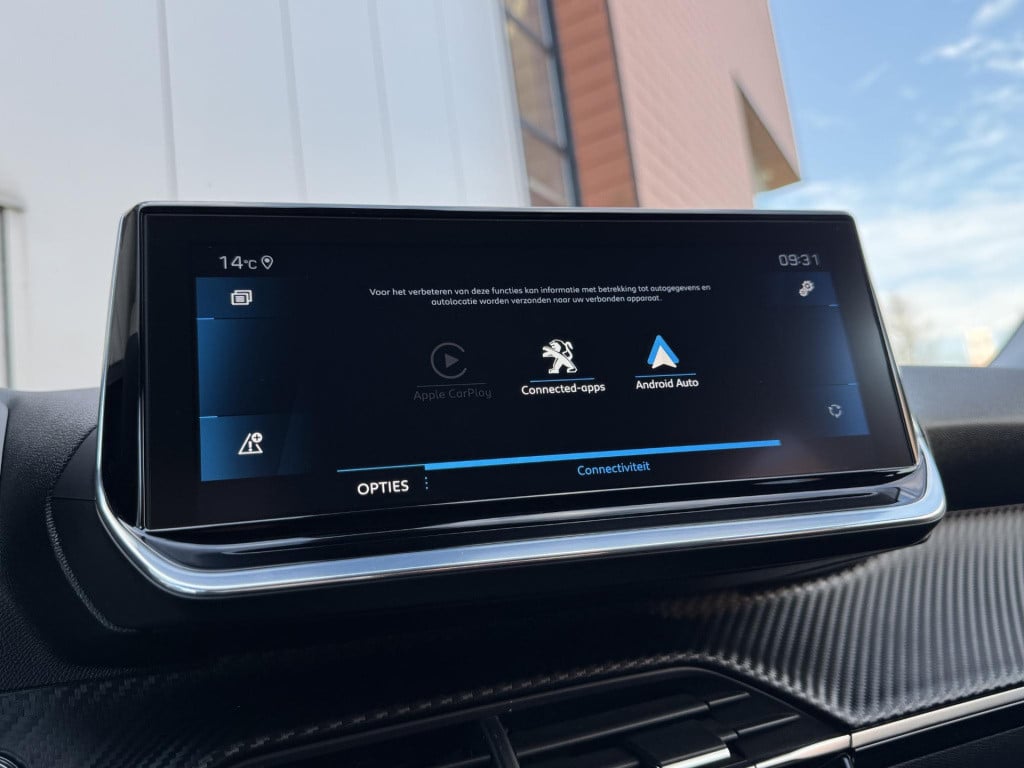 Peugeot 2008 1.2 puretech allure pack connect | trekhaak afneembaar| naviga