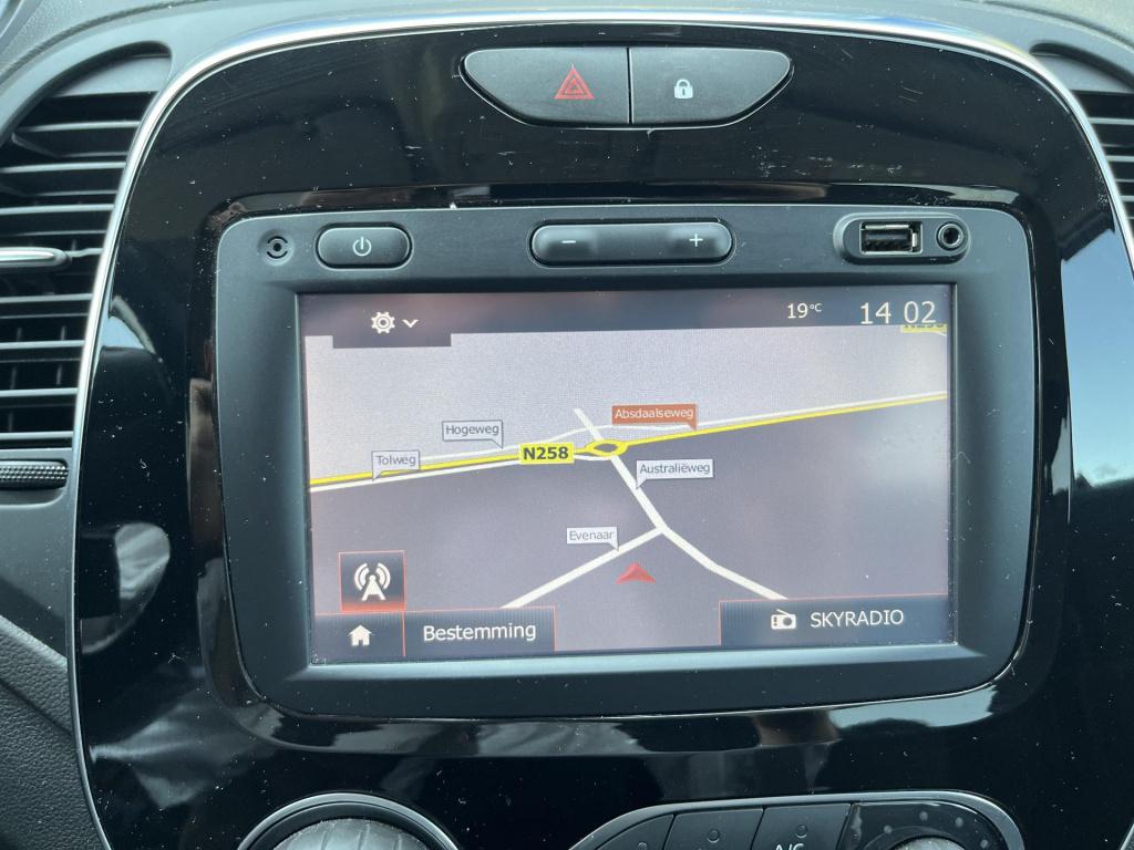 Renault Captur 0.9 tce bose | climate control | cruise control | trekhaak |