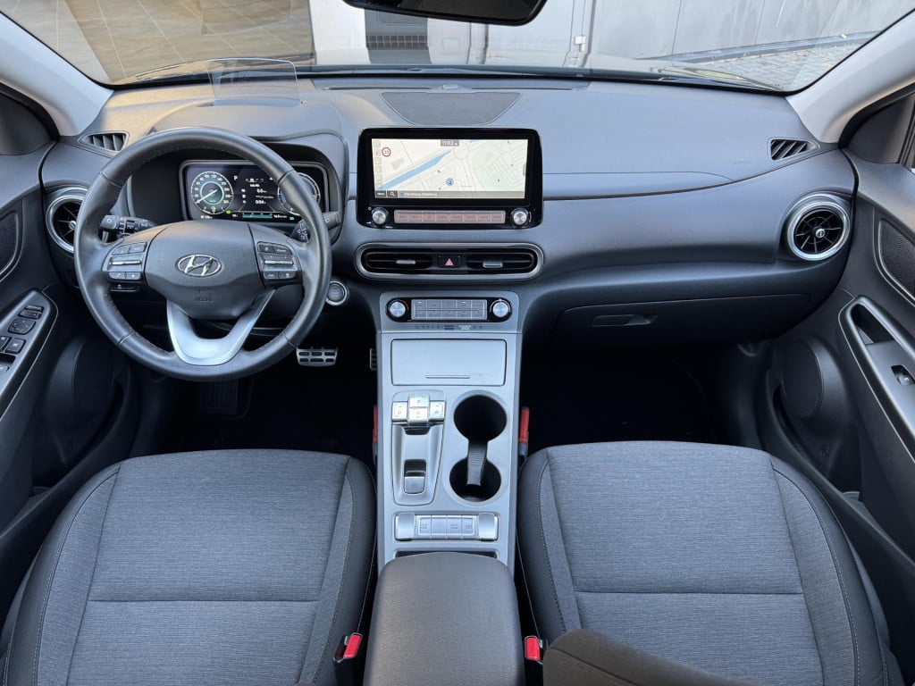 Hyundai Kona ev fashion 64 kwh | navigatie | camera | head-up display | pre