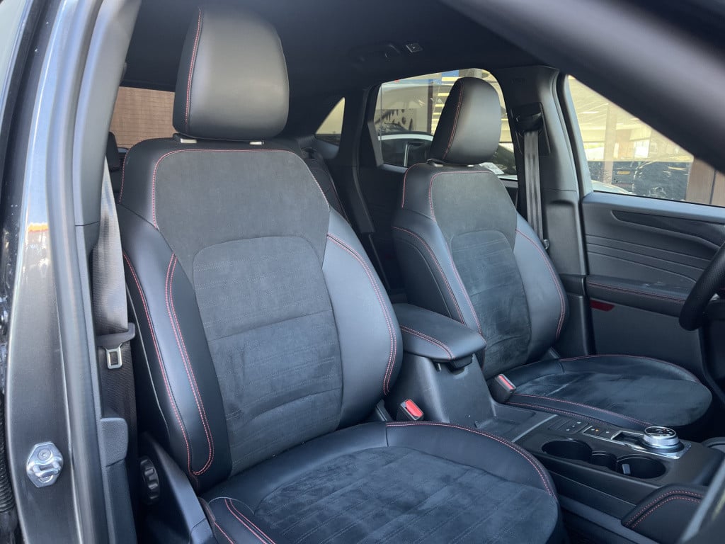 Ford Kuga 2.5 phev st-line x | carplay | keyless | trekhaak | camera