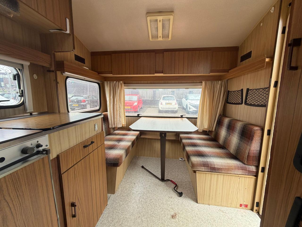 Caravan Chateau Grand Prix 1983, perfecte instapcaravan!