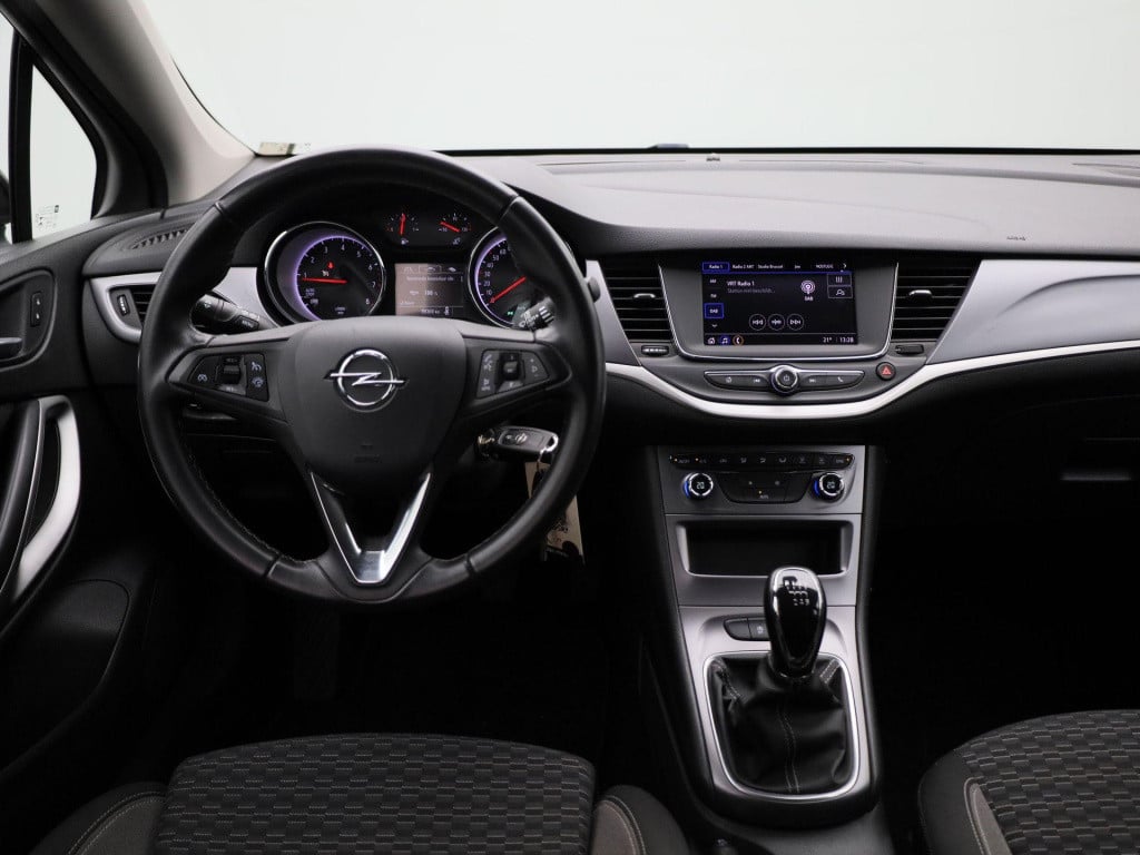 Opel Astra 1.2 business edition | parkeer sensoren | cruise control | dab |