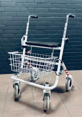 Rollator met drukremmen