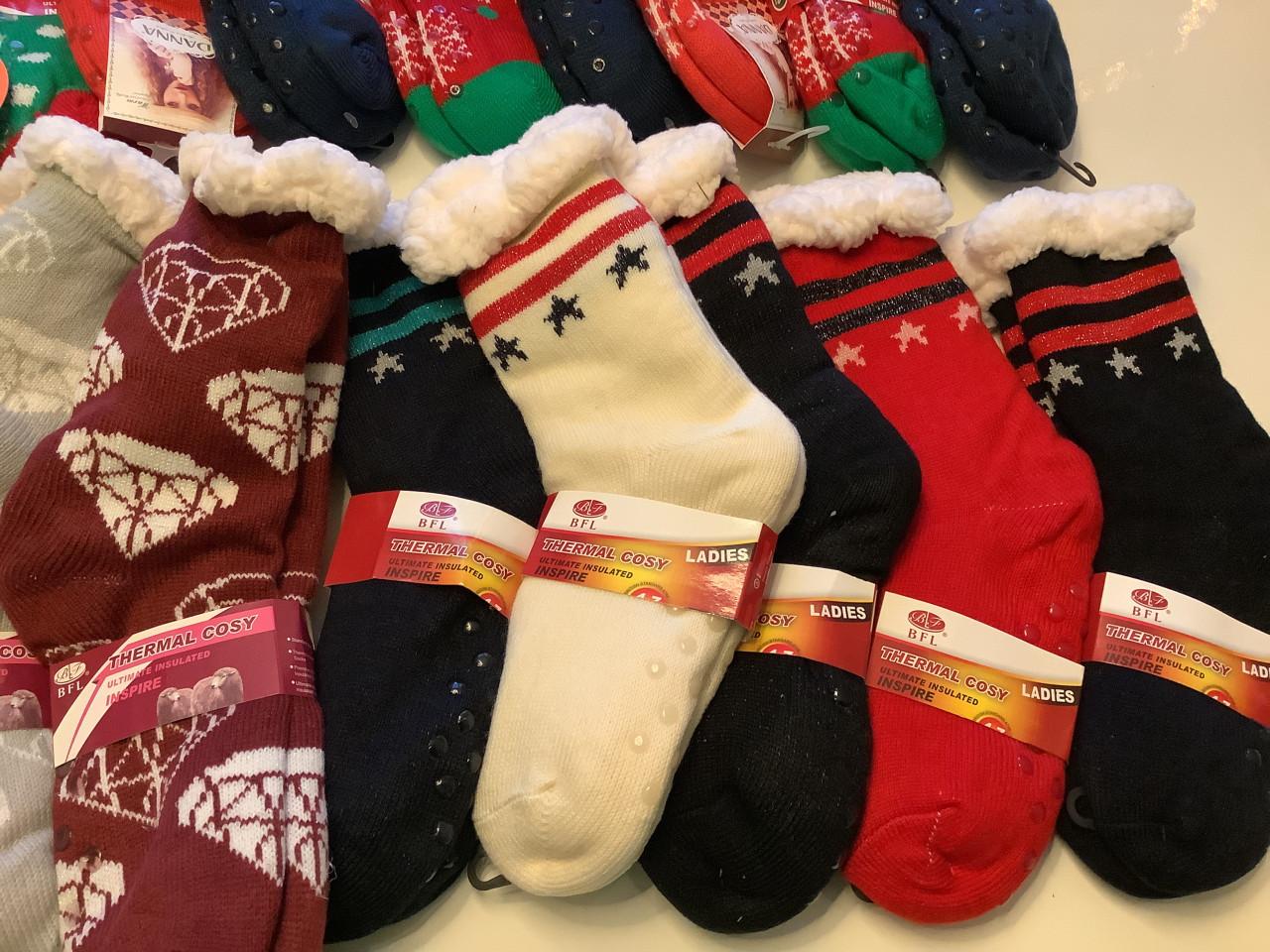 Partij leuke fluffy sokken. (Partij 253)