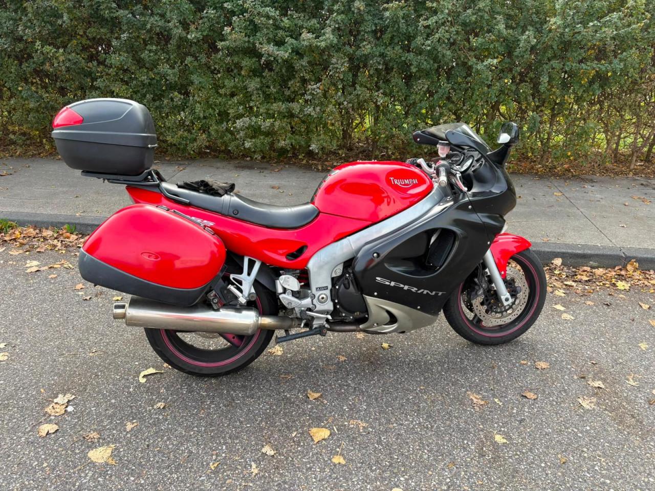 Triumph 955 te koop
