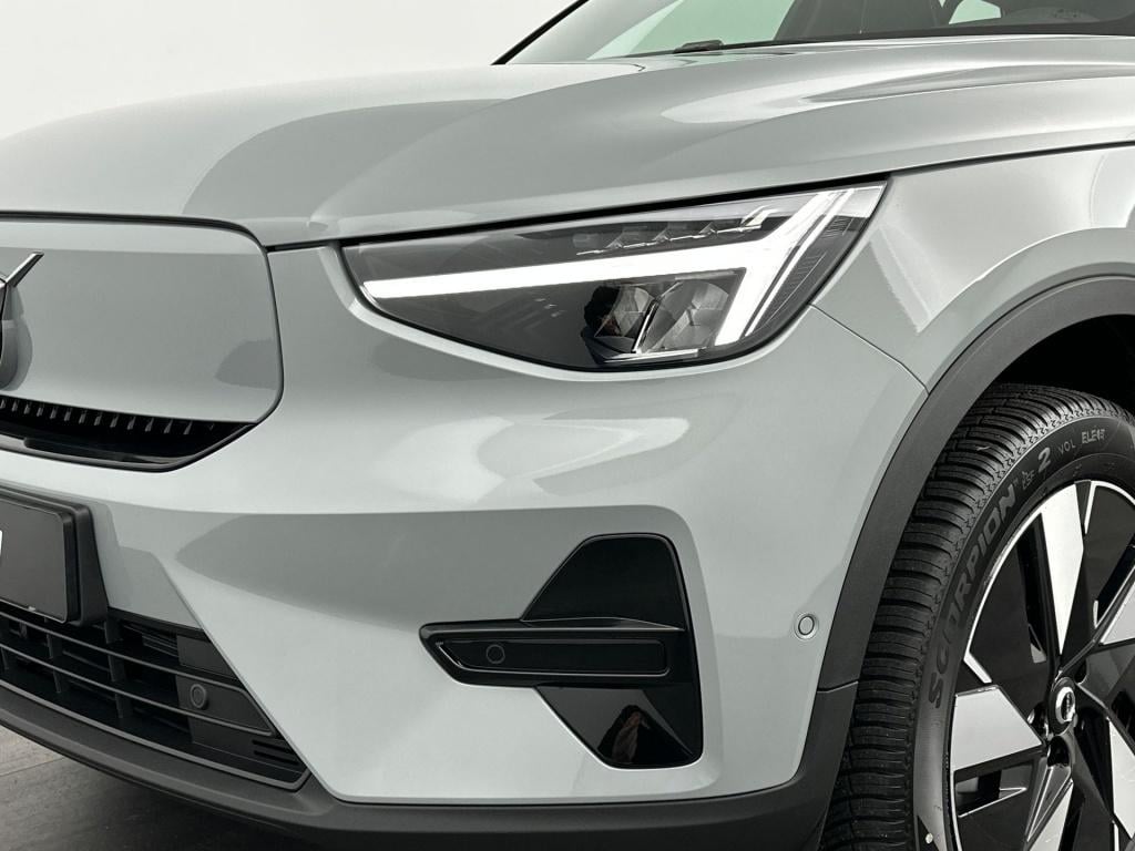 Volvo Ex40 extended range ultra dark europa