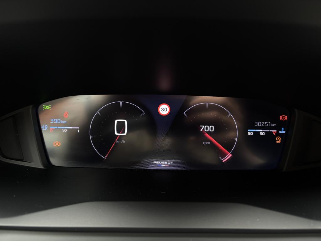 Peugeot 2008 1.2 puretech allure pack