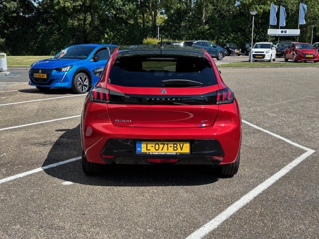 Peugeot 208 gt pack ev 50kwh 136pk/12%bytelling+btw | 3-fase navigatie | cr