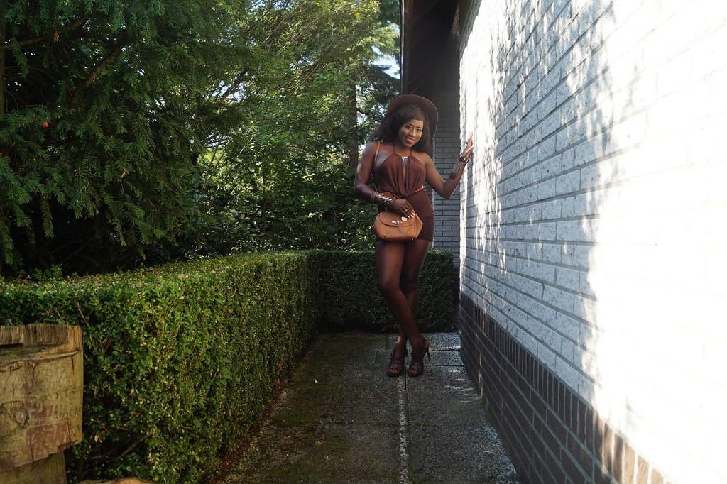 Foto Model Aangeboden