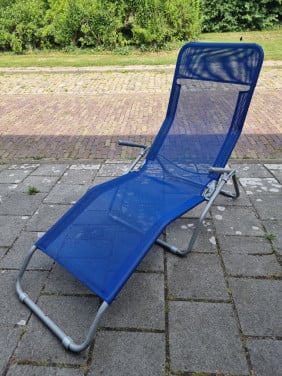 Blauwe tuin- en ligstoel