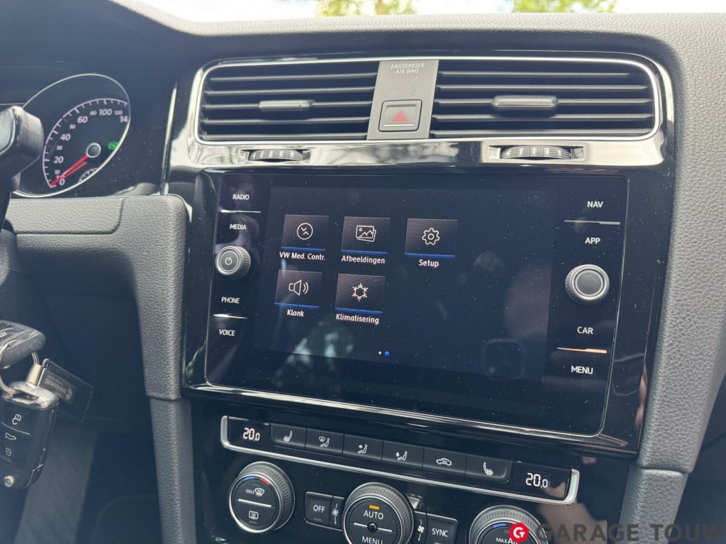 Volkswagen Golf 1.5 tsi highline business r dsg 150pk