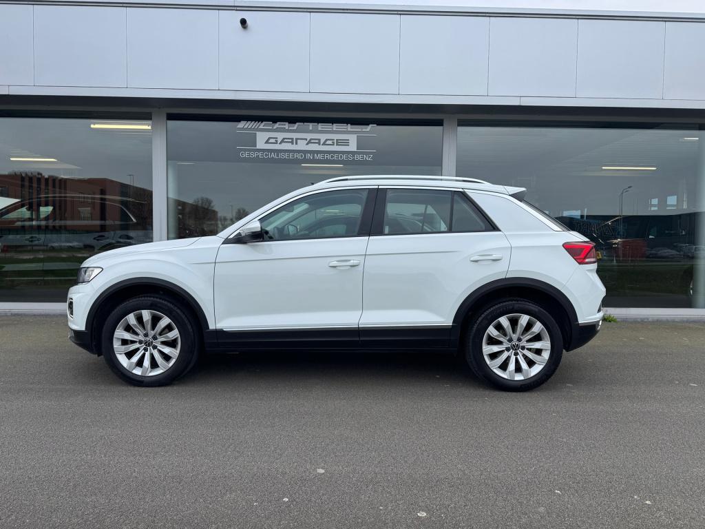 Volkswagen T-roc 1.5 tsi sport automaat ,trekhaak , apple-carplay ,