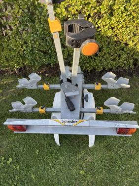 Spinder Falcon fietsdrager voor 2 fietsen.