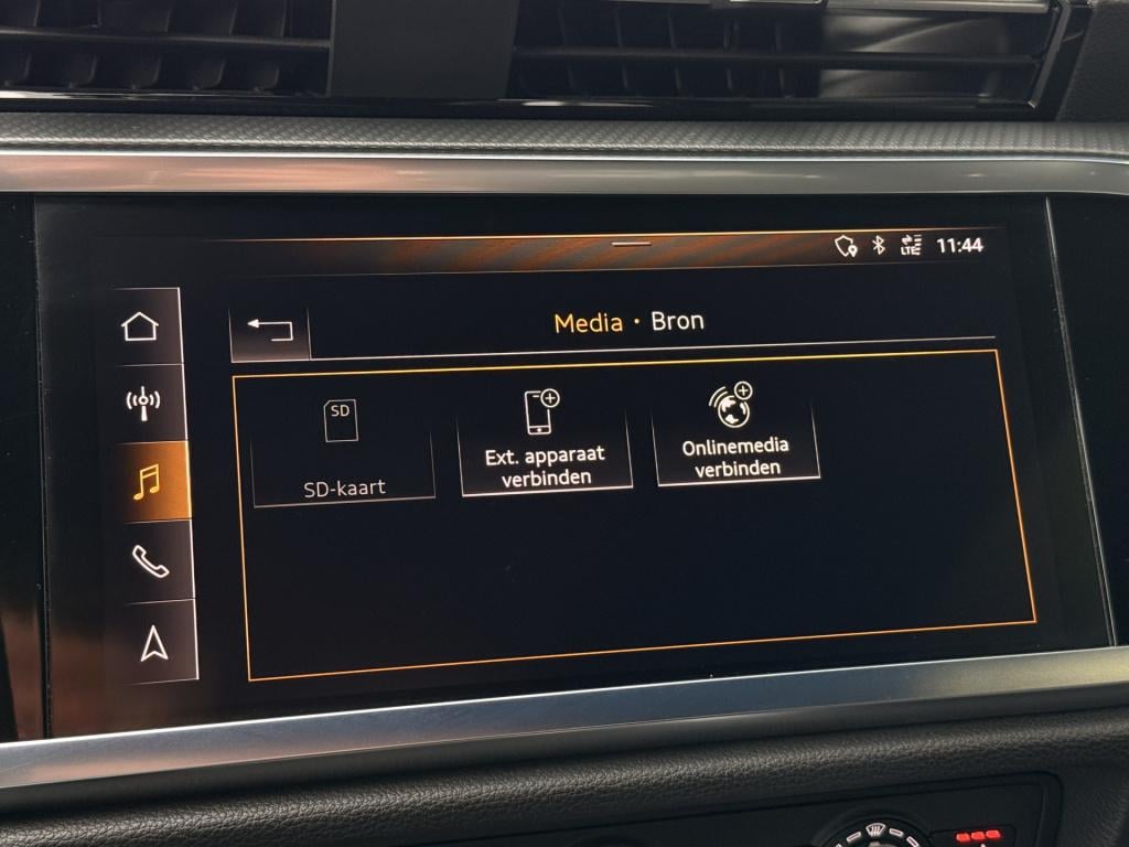 Audi Q3 40 tfsi quattro s-line | matrix | parkeersensoren | drive select | 