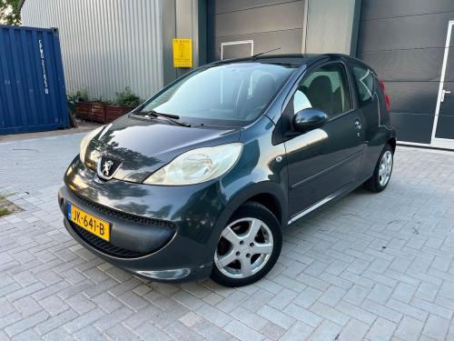 Peugeot 107 1.0-12V XR Airco/ Scherm