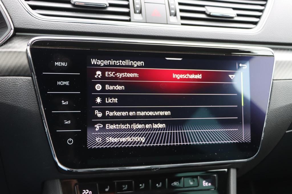 Skoda Superb combi 1.4 tsi iv sportline business 218pk dsg6