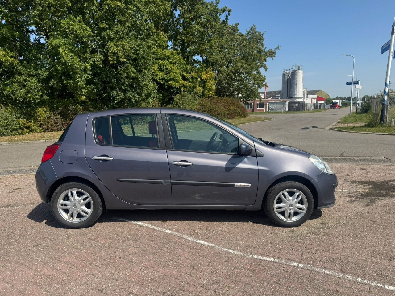 Renault clio bj 2008 1900 euro