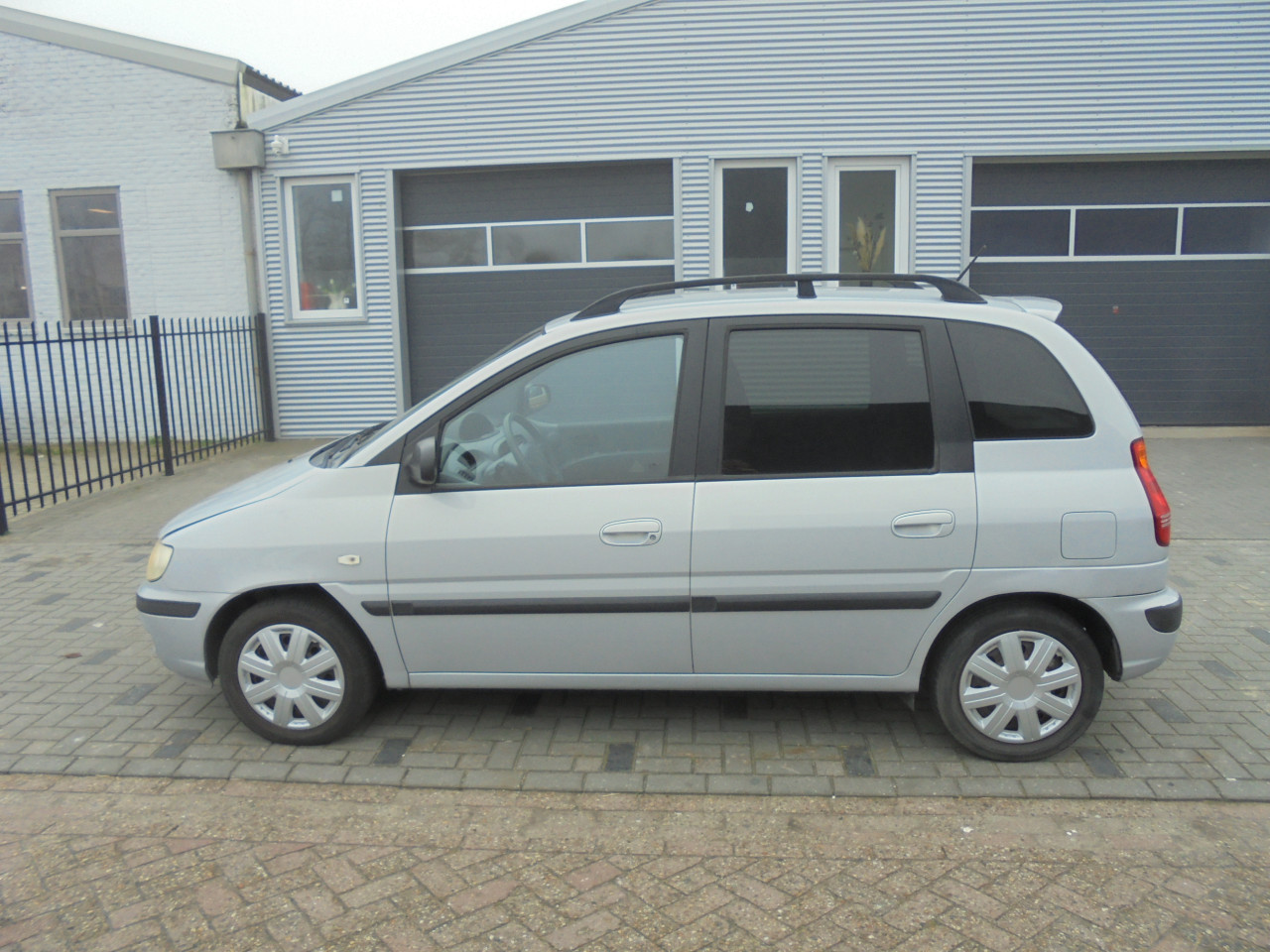 Matrix 1.6i Apk nieuw bij aflevering nette auto 144.062 Km met N.A.P € 1850