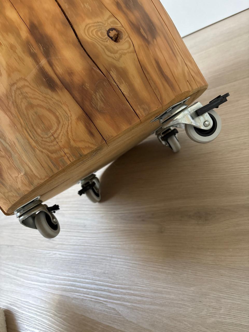 Houten boomstam bijzettafel