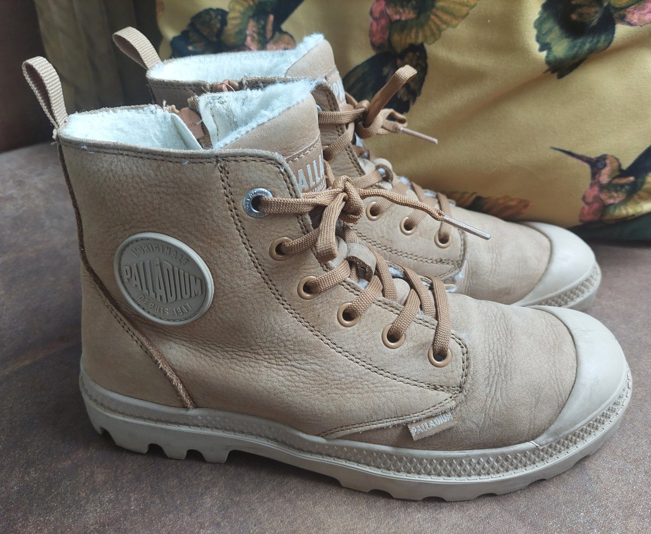 Palladium damesboots mt 38 camelkleur