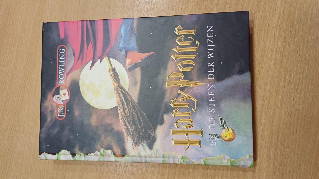 Harry Potter en de Steen der Wijzen (hardcover ongelezen)