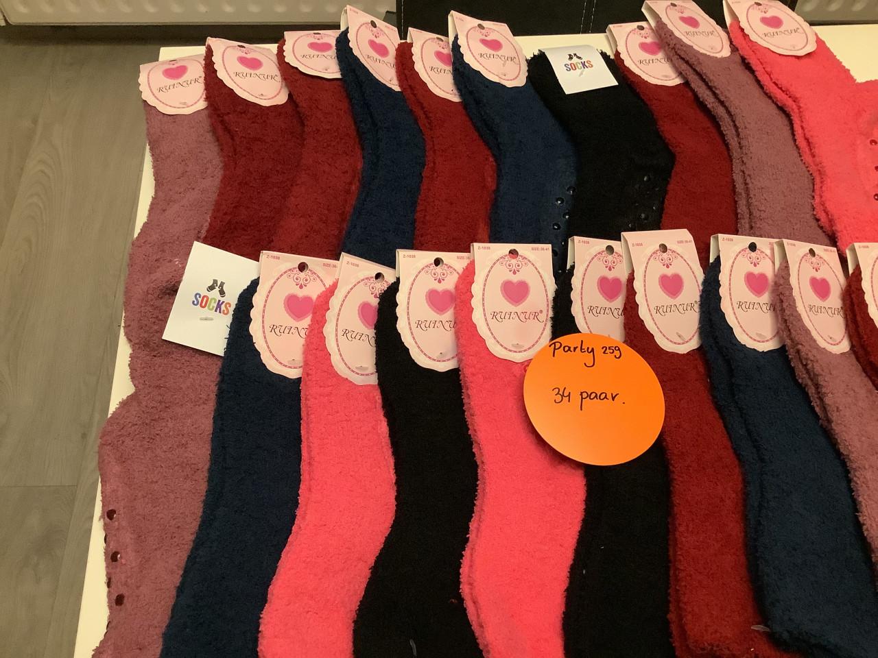 Partij warme sokken met antislip. ( partij 259)