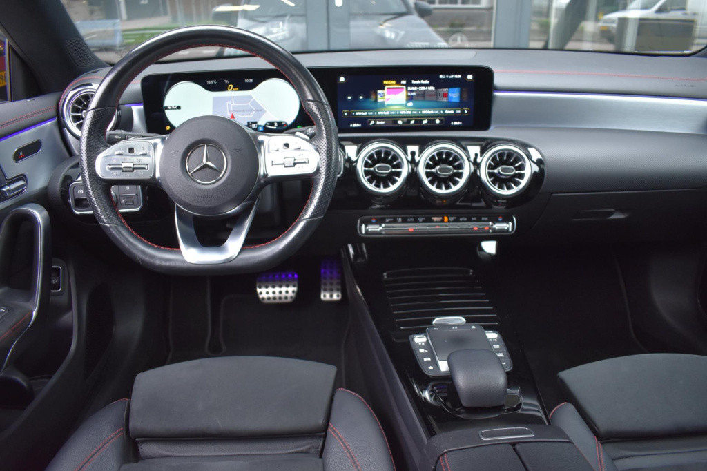 Mercedes-Benz Cla shooting brake 200 amg night | sfeerverlichting | panoram