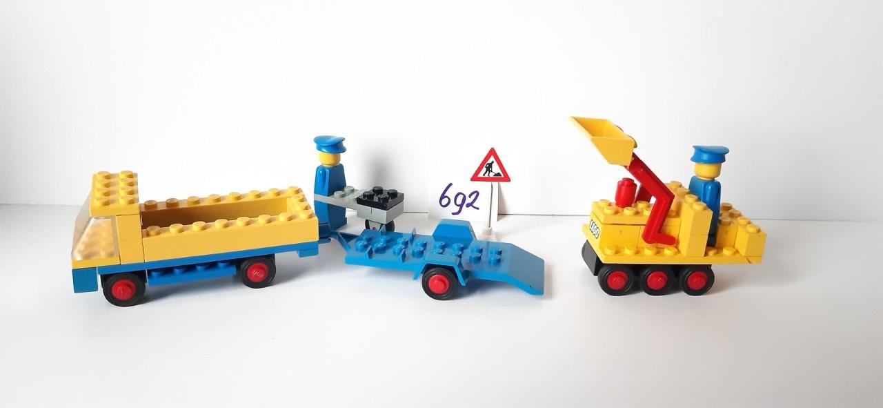 Lego Construction 692: Road Repair Crew, vintage