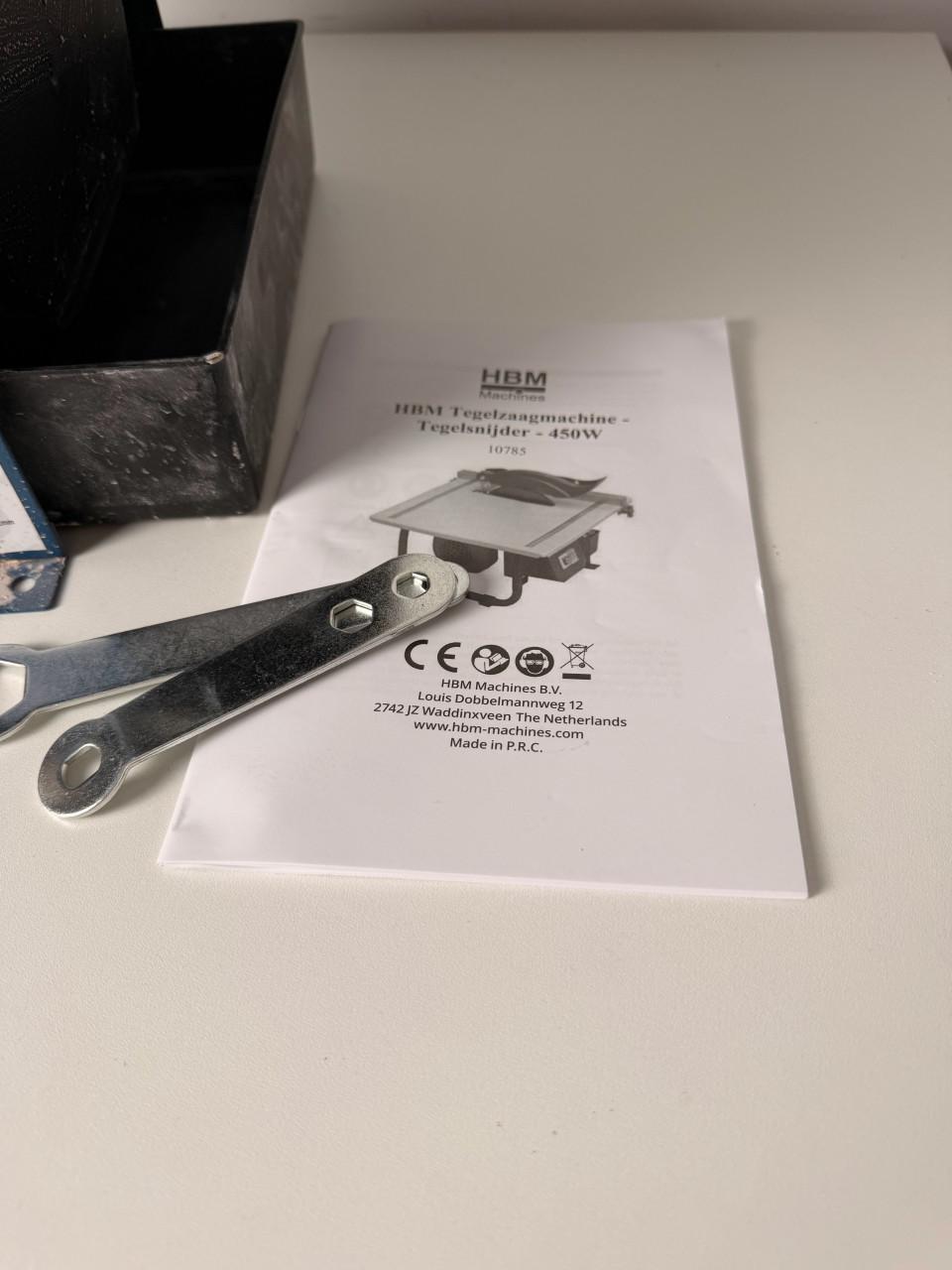 HBM Tegelzaagmachine