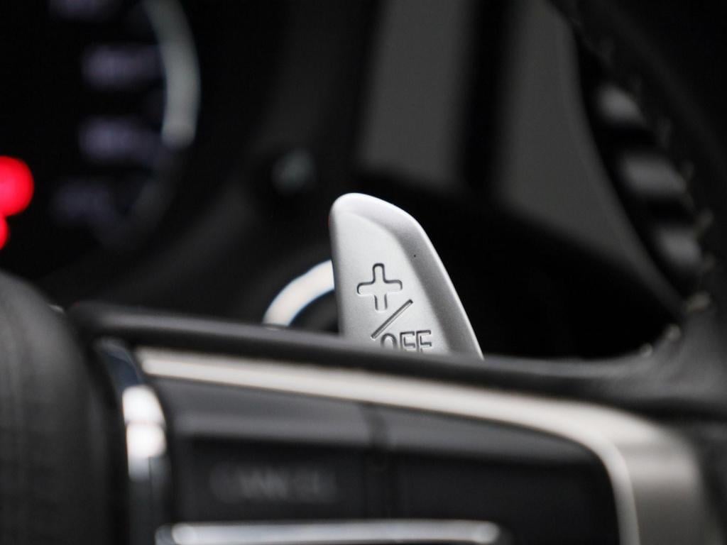 Mitsubishi Outlander 2.4 phev pure+ | automaat | stoel verwarming | dab | c