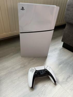 Playstation 5 Slim Digital met GTA V en Racing Set