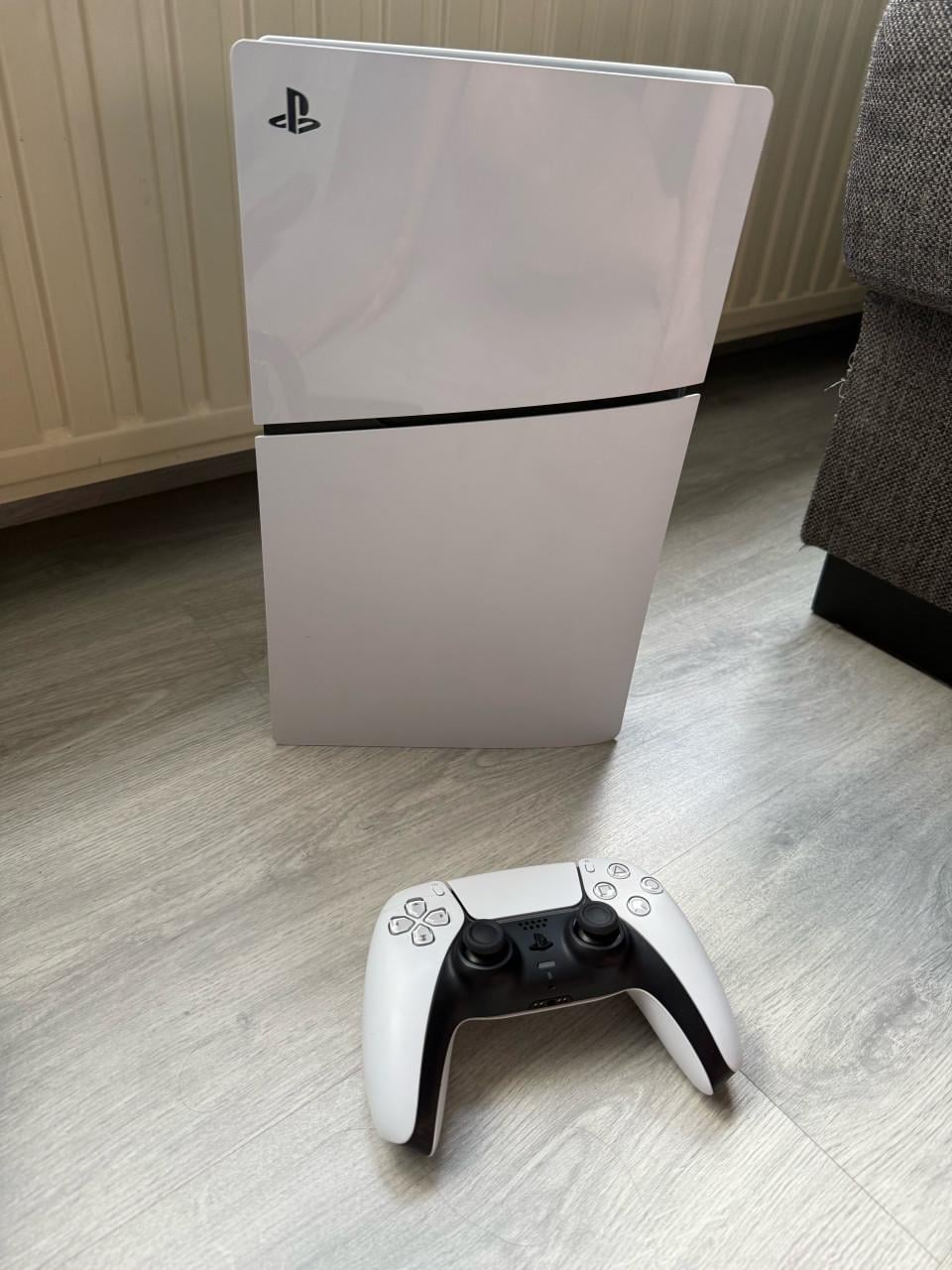 Playstation 5 Slim Digital met GTA V en Racing Set