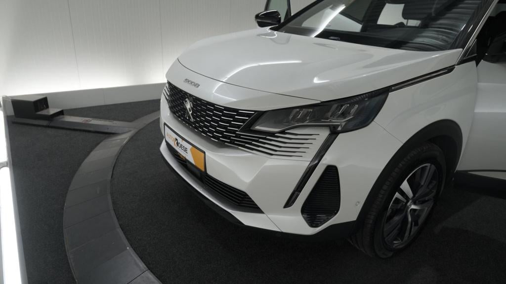 Peugeot 5008 puretech 130 eat8 allure pack business | trekhaak | elektronis