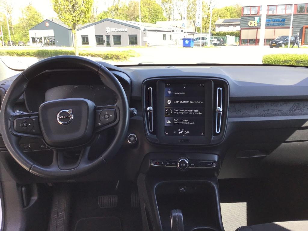 Volvo XC40 t4 190pk aut. momentum nieuwstaat i parkassist i navigatie i cru