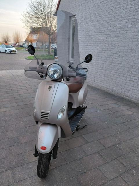 Scooter BTC Riva