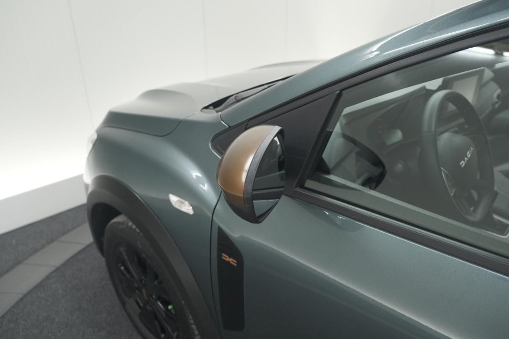 Dacia Jogger 1.6 hybrid 140 extreme | 5 zitplaatsen | trekhaak | camera | d