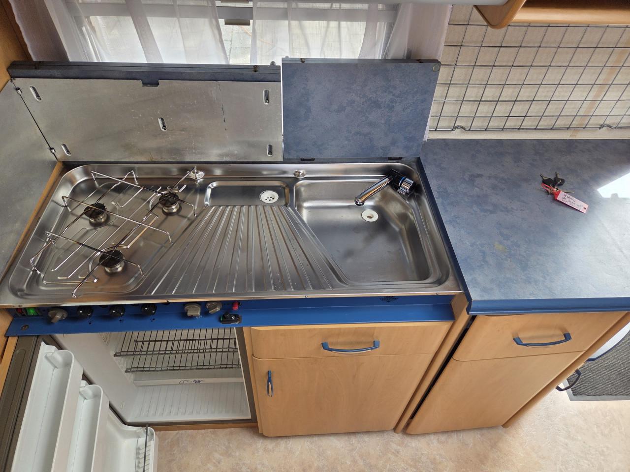 Hobby de lexe 440 sf met voortent,mover en fietsenrek