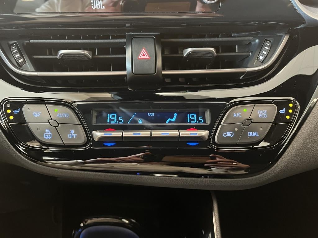 Toyota C-hr 2.0 hyb. first edition | trekhaak | lage km-stand |