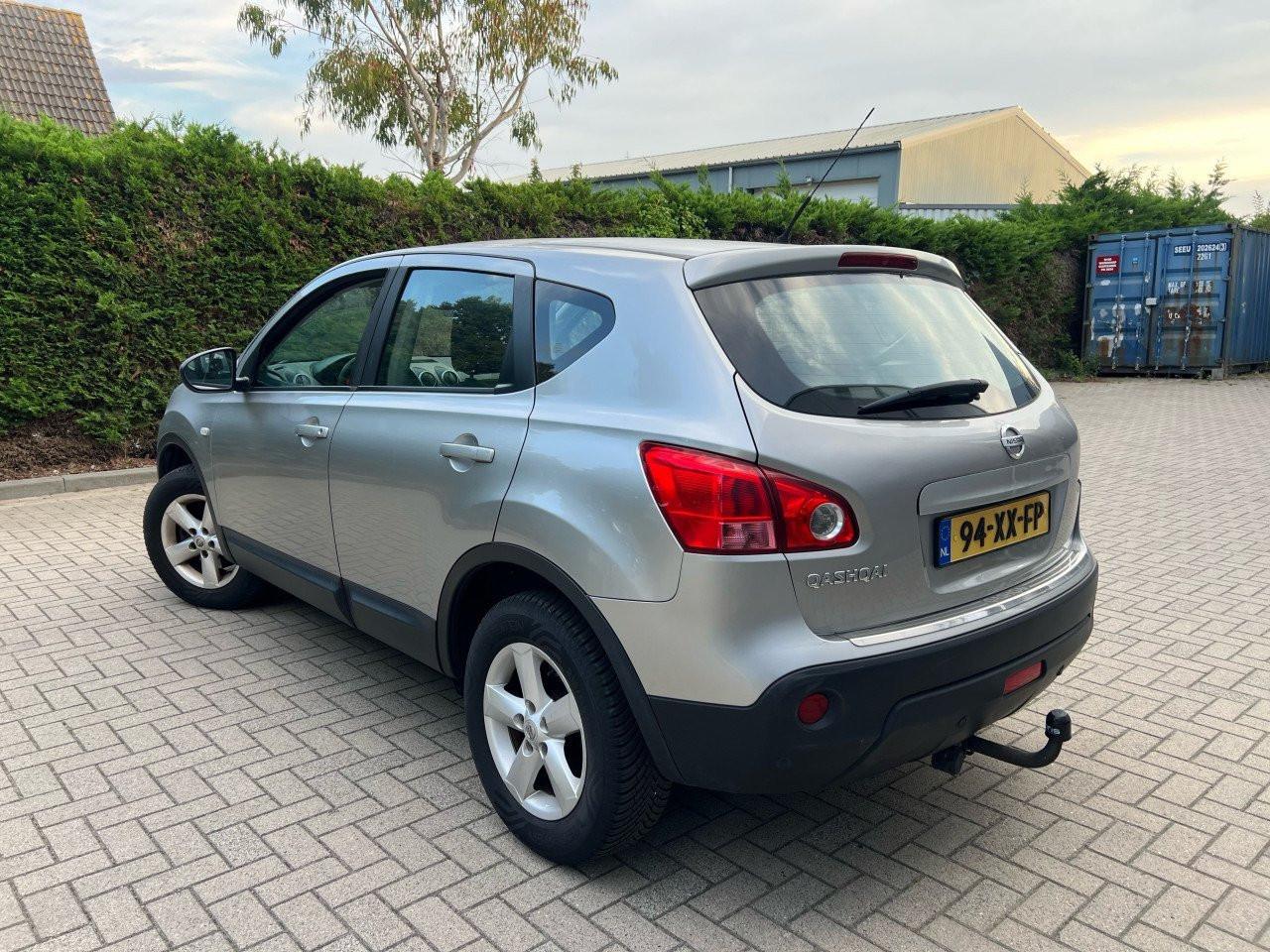 Nissan Qashqai 1.6Acenta Pano/ Trekhaak Jaar apk