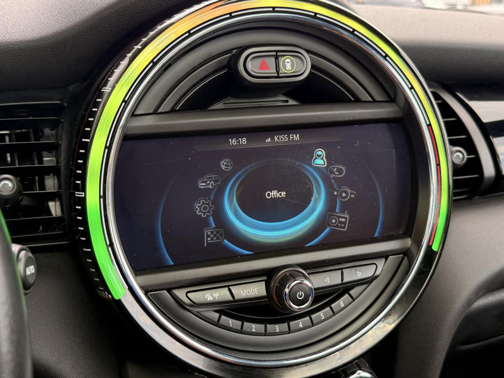 Mini 3-deurs 2.0 john cooper works s 232pk | acc | pano | head-up | harman 