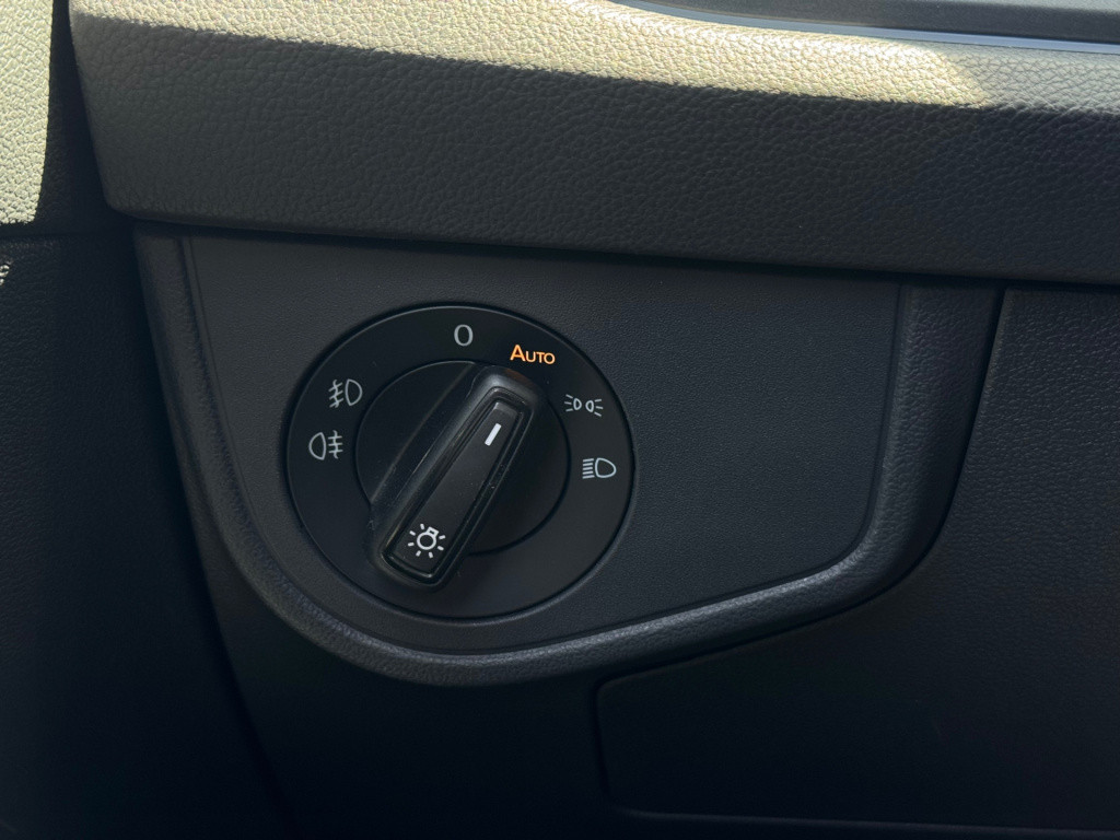 Volkswagen Taigo 1.5 tsi r-line * panoramadak * virtual cockpit * led * 18 