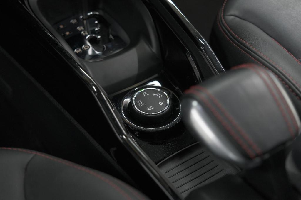 Peugeot 2008 puretech 110 eat6 gt-line | camera | panoramadak | navigatie |