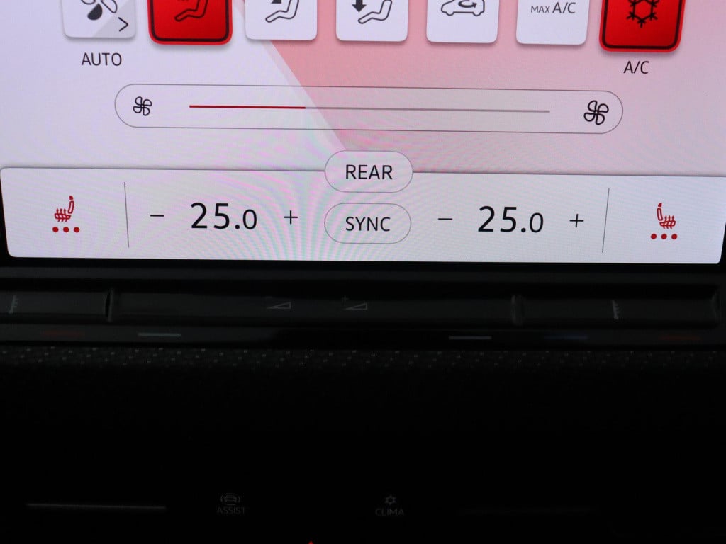 Volkswagen Golf 1.5 etsi r-line business | camera | navigatie | apple carpl