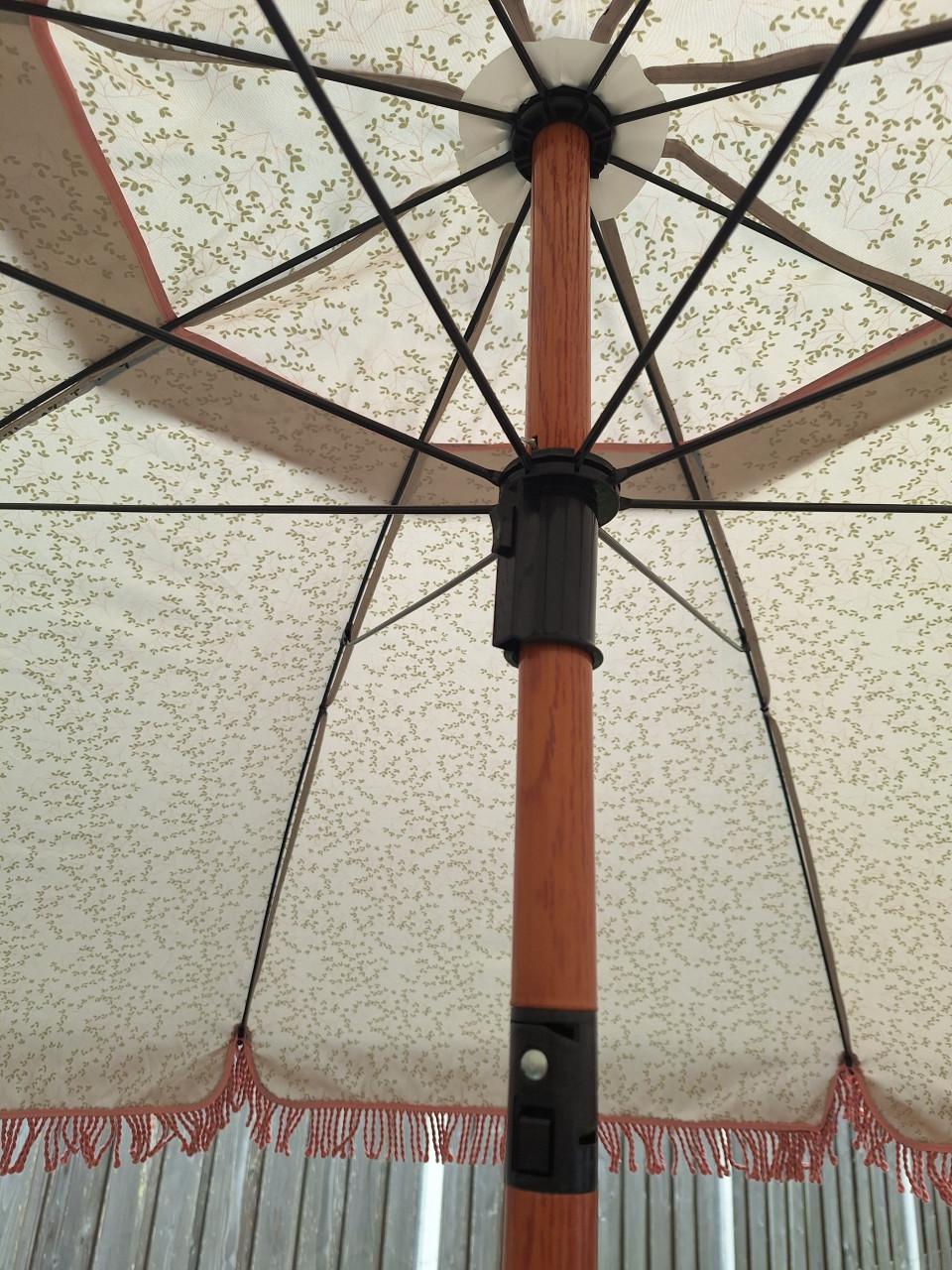 Parasol In the Mood collection Siggy Diameter 220 cm, hoogte max 238cm