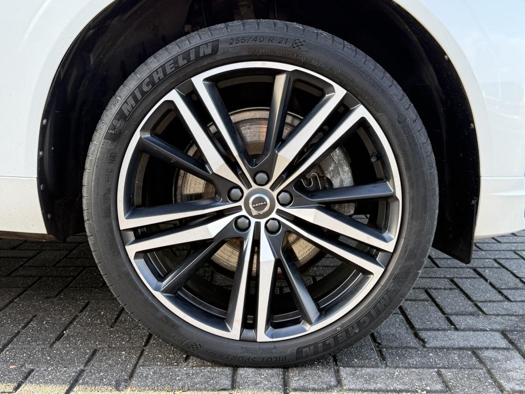 Volvo XC60 t8 390pk recharge r-design| panodak| luchtvering| trekhaak| came