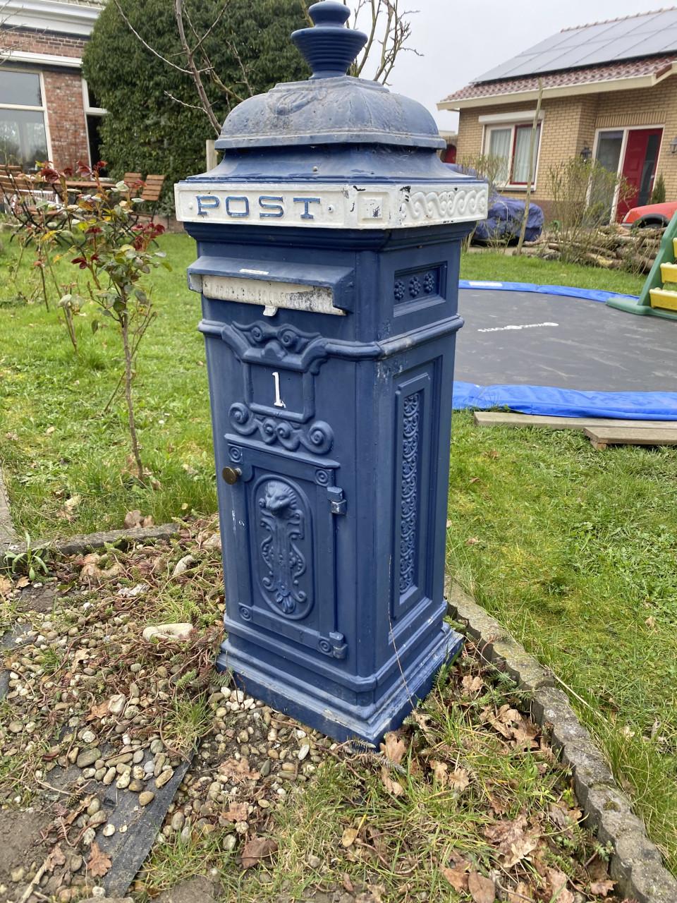 Kolom brievenbus klassiek