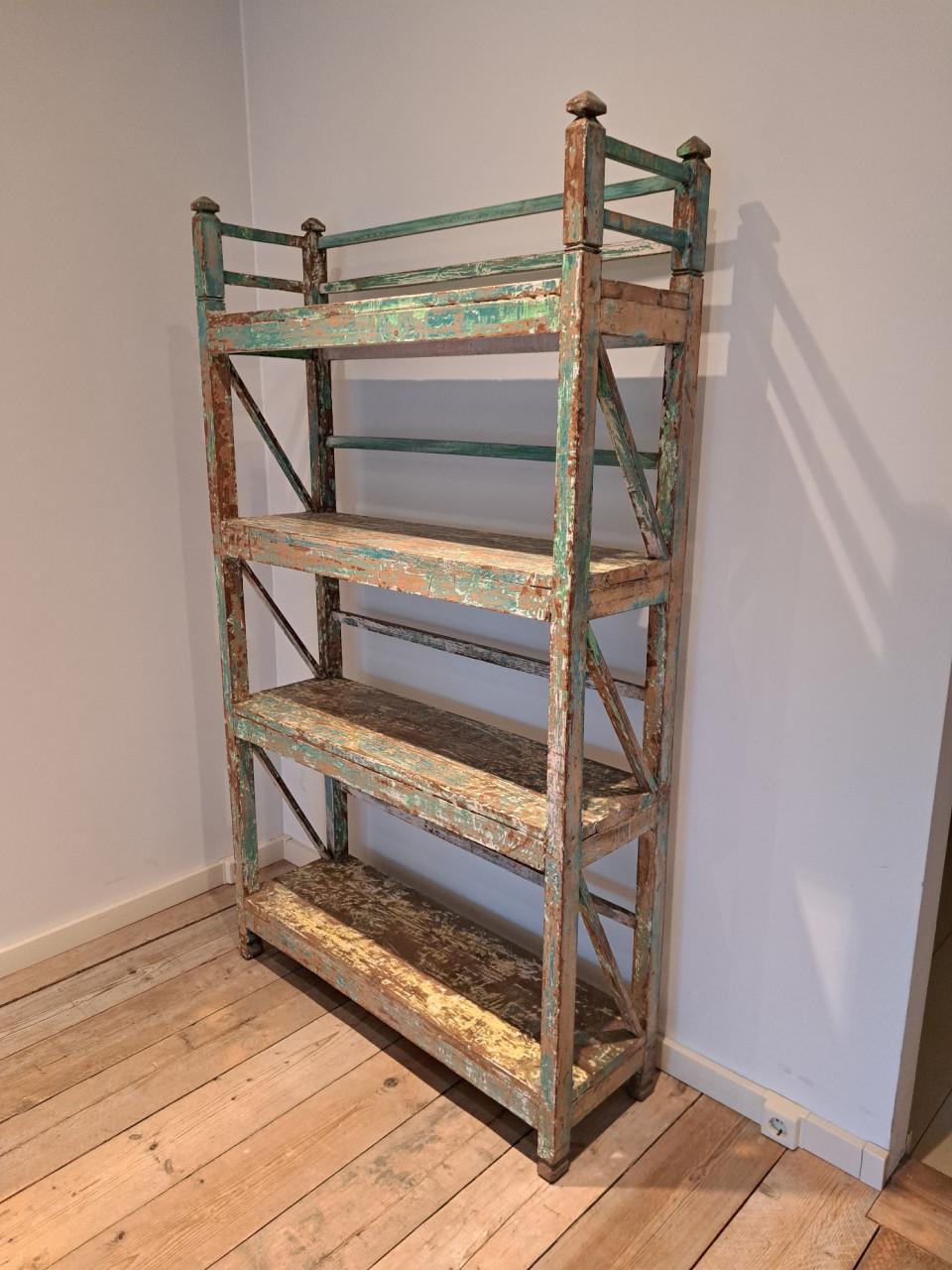 MOET WEG !!  Div. meubelen uit leegverkoop !!  ZIE ADVERTENTIE