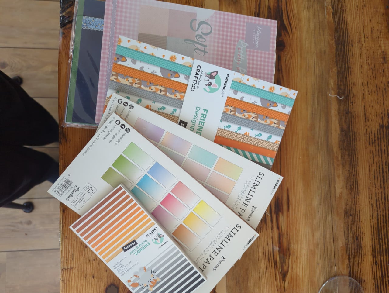 Diverse Design paper om kaarten te maken e.d