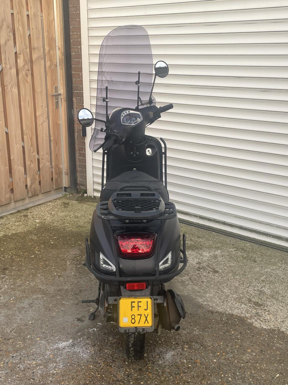 AGM VX 50 scooter
