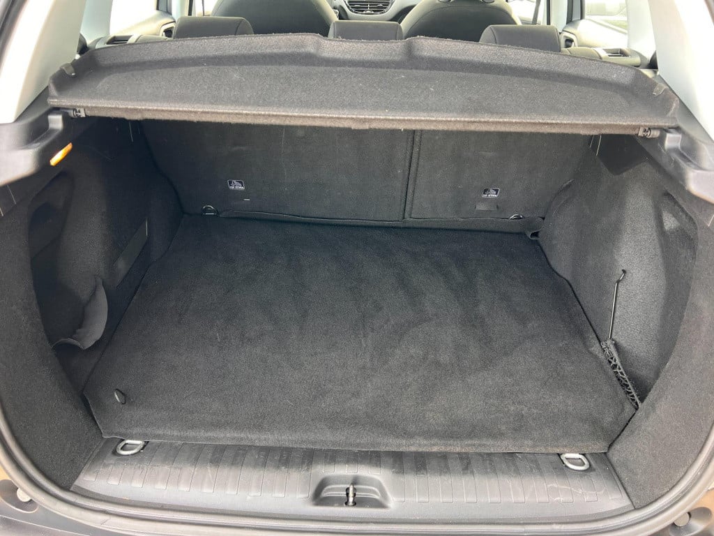 Peugeot 2008 1.2 puretech blue lion
